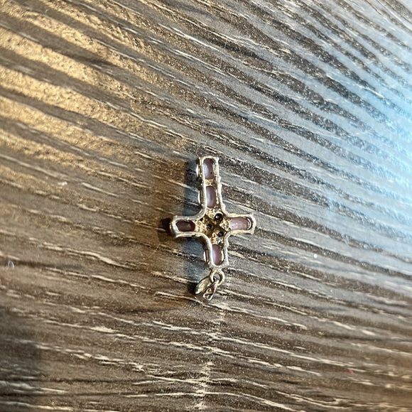 Pink sapphire cross with five diamonds in the middle - Picture 14 of 14